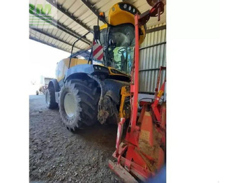 Pašarų kombainas NEW HOLLAND
