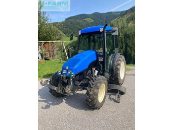 Traktorius NEW HOLLAND