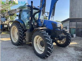 Traktorius NEW HOLLAND T6