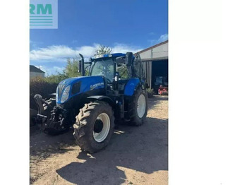 Traktorius NEW HOLLAND T7