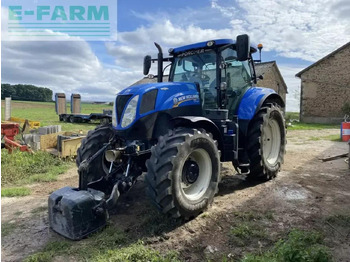 Traktorius NEW HOLLAND T7.200
