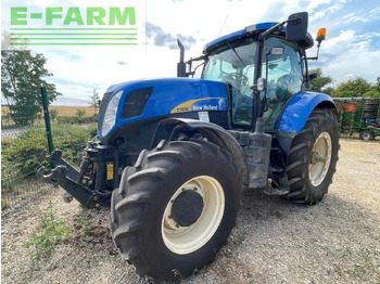 Traktorius NEW HOLLAND T7000