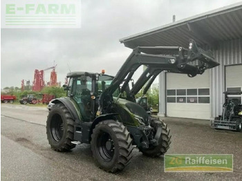 Traktorius VALTRA