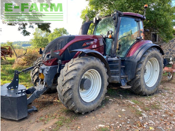 Traktorius VALTRA T214