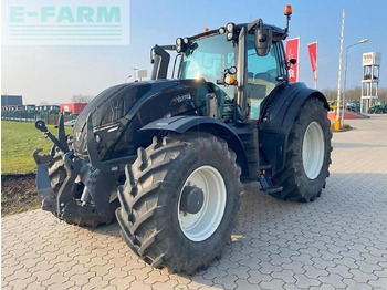 Traktorius VALTRA T174