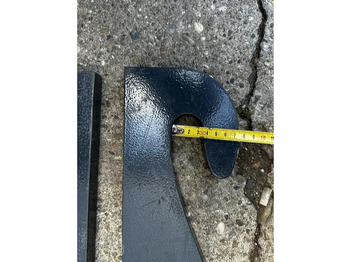 Nauja Atsarginės dalys Big Anschweißhaken passend zu Kramer mini Aufnahme: foto 3 Nauja Atsarginės dalys Big Anschweißhaken passend zu Kramer mini Aufnahme: foto 3