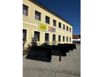 Kaušas JCB