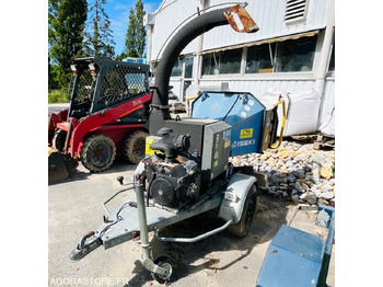 Medienos smulkintuvas BROYEUR A BRANCHES ISEKI 150M - ANNÉE 2010: foto 2