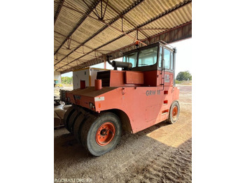 Volas Compacteur à pneu type P3 HAMM: foto 2