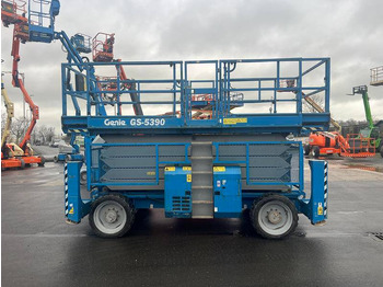 Žirklinis keltuvas Genie GS5390 RT diesel 4x4 18m (1711): foto 2
