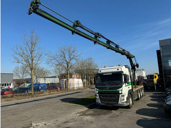 Sunkvežimis su kranu VOLVO FM 500
