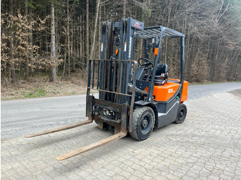 Doosan D 25 GP lizingą Doosan D 25 GP: foto 3