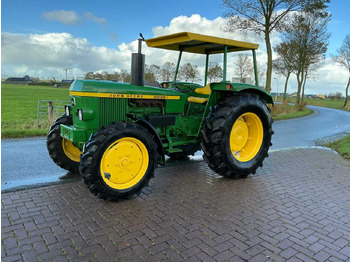 Traktorius JOHN DEERE 2030