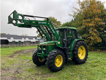 Traktorius JOHN DEERE 6400