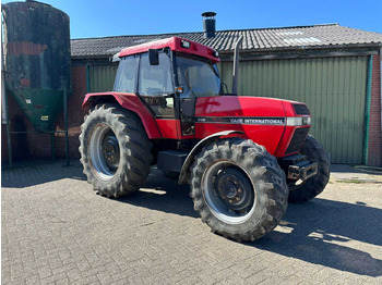 Traktorius CASE IH
