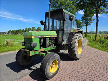 Traktorius JOHN DEERE 2140