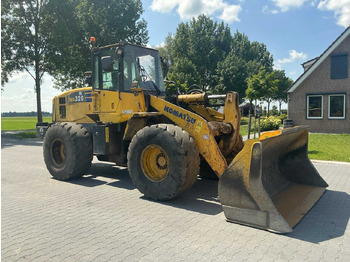 Ratinis krautuvas Komatsu WA320-5H: foto 3