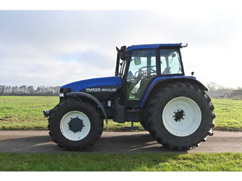 Traktorius NEW HOLLAND - 1998 - TM135 - ALL-WHEEL DRIVE FARM TRACTOR: foto 4 Traktorius NEW HOLLAND - 1998 - TM135 - ALL-WHEEL DRIVE FARM TRACTOR: foto 4