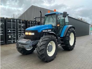 Traktorius NEW HOLLAND 8360