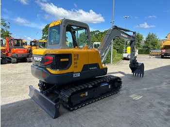 Vikšrinis ekskavatorius VOLVO EC55D: foto 4