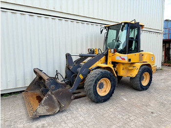 Ratinis krautuvas VOLVO L30G