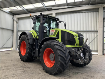 Traktorius CLAAS Axion 930