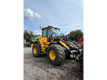 Ratinis krautuvas JCB 435S