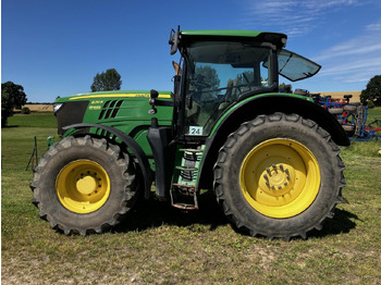 Traktorius JOHN DEERE 6210R