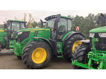 Traktorius JOHN DEERE 6230R
