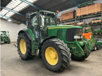 Traktorius JOHN DEERE 6820