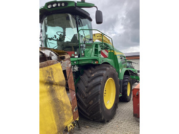 Pašarų kombainas JOHN DEERE 8300