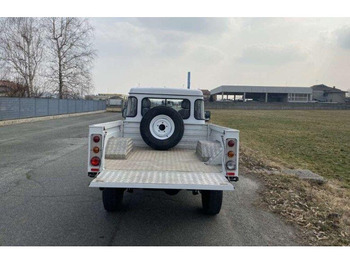 Land Rover Defender 110 - 2.2 Td4 4x4 Platós lizingą Land Rover Defender 110 - 2.2 Td4 4x4 Platós: foto 4 Land Rover Defender 110 - 2.2 Td4 4x4 Platós lizingą Land Rover Defender 110 - 2.2 Td4 4x4 Platós: foto 4