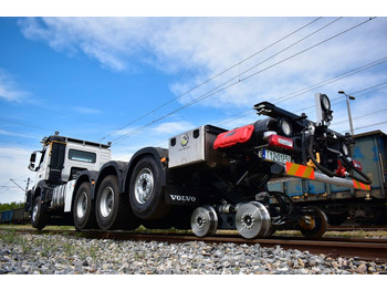 Konteineris-vežimus/ Sukeisti kūną sunkvežimis, Sunkvežimis su kranu Volvo NEW FMX 8x4 RAIL ROAD SCHIENEN TWO WAY: foto 3