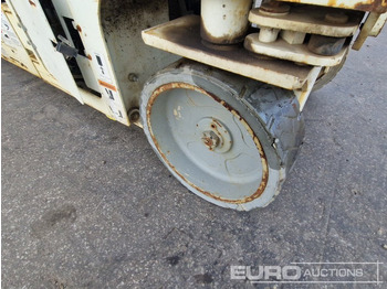 Žirklinis keltuvas 2012 Genie GS-3232: foto 5