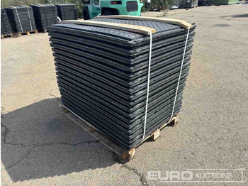 Statybinė įranga Pallet of Plastic Connectable Road Plates, 1200x800x28mm, 22kg per Plate (35 of): foto 3