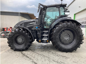 Traktorius VALTRA
