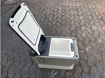 Kabina ir interjeras - Sunkvežimis MAN FRIDGE 81.63910-6480: foto 3