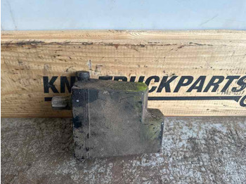 Kabina ir interjeras - Sunkvežimis VOLVO CAB TILT PUMP 3198846: foto 2