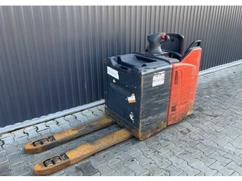Padėklų krautuvas LINDE T20