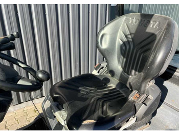 Dyzelinis krautuvas Toyota 8FDF30: foto 5 Dyzelinis krautuvas Toyota 8FDF30: foto 5