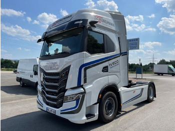 Vilkikas IVECO S-WAY