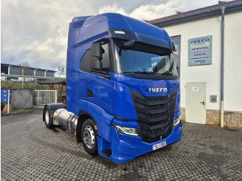 Vilkikas IVECO S-WAY