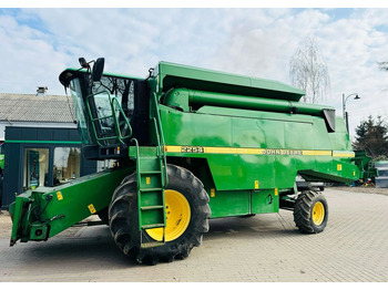 Derliaus nuėmimo kombainas JOHN DEERE 2254