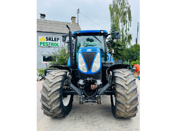 Traktorius NEW HOLLAND T7.210