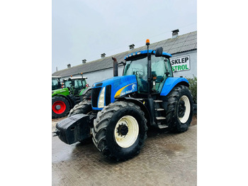 Traktorius NEW HOLLAND T8000