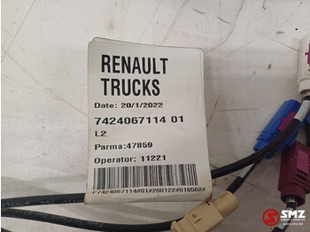 Kabina ir interjeras - Sunkvežimis Renault Occ antenne Renault: foto 4