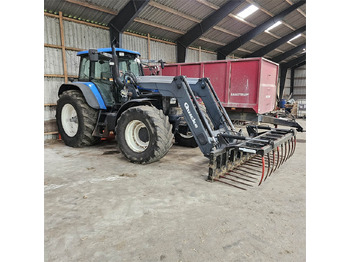 Traktorius NEW HOLLAND TM190