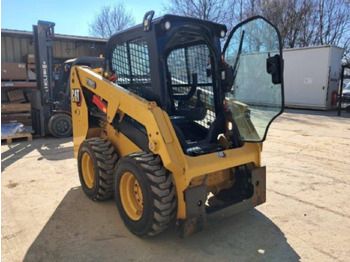 Mini krautuvas CATERPILLAR 226D