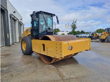 Kompaktorius CATERPILLAR