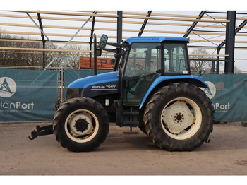 Traktorius NEW HOLLAND TS100